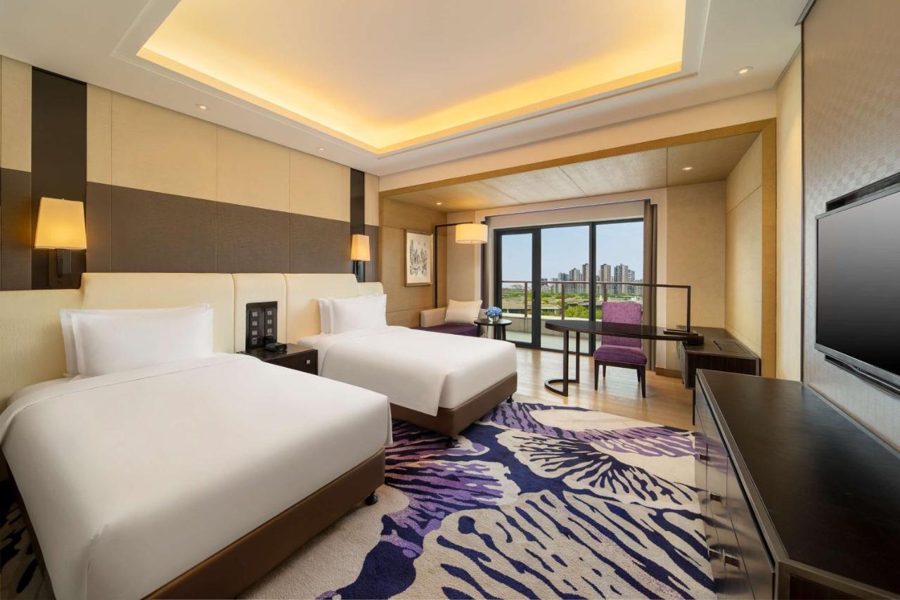 Wuhan Peninsula Hotel Bagian luar foto