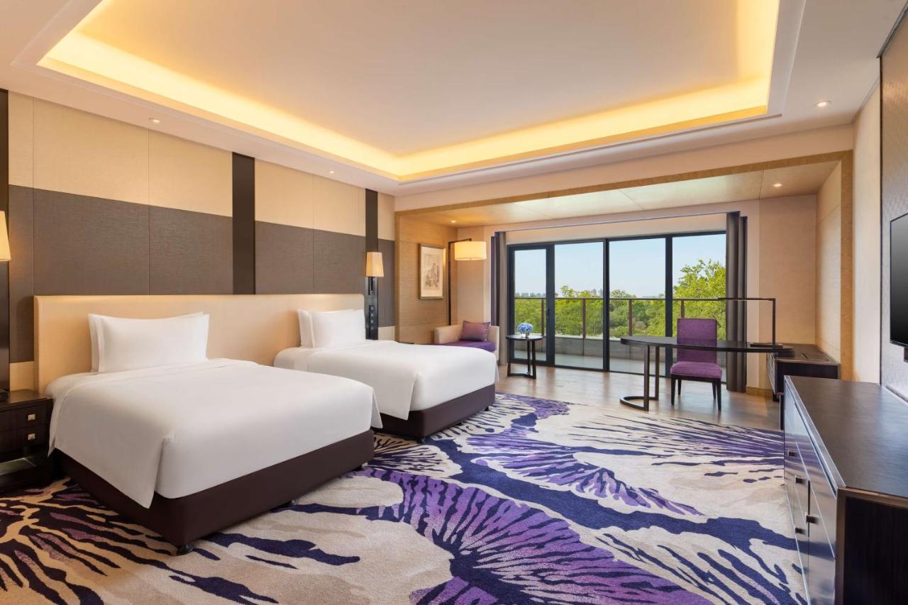 Wuhan Peninsula Hotel Bagian luar foto