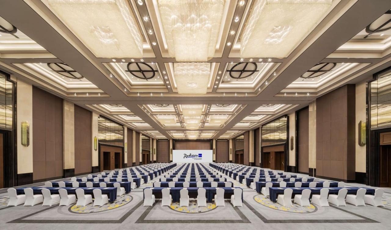 Wuhan Peninsula Hotel Bagian luar foto