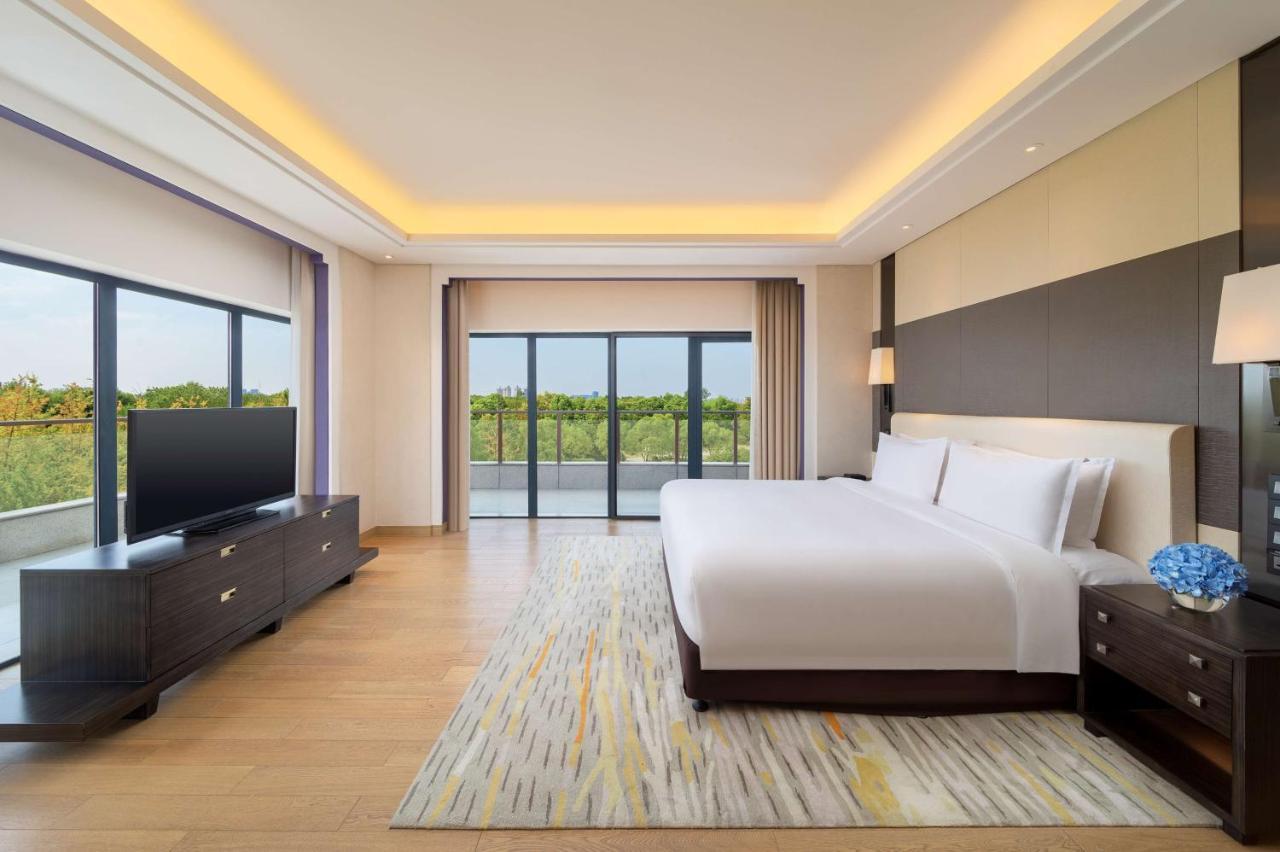 Wuhan Peninsula Hotel Bagian luar foto