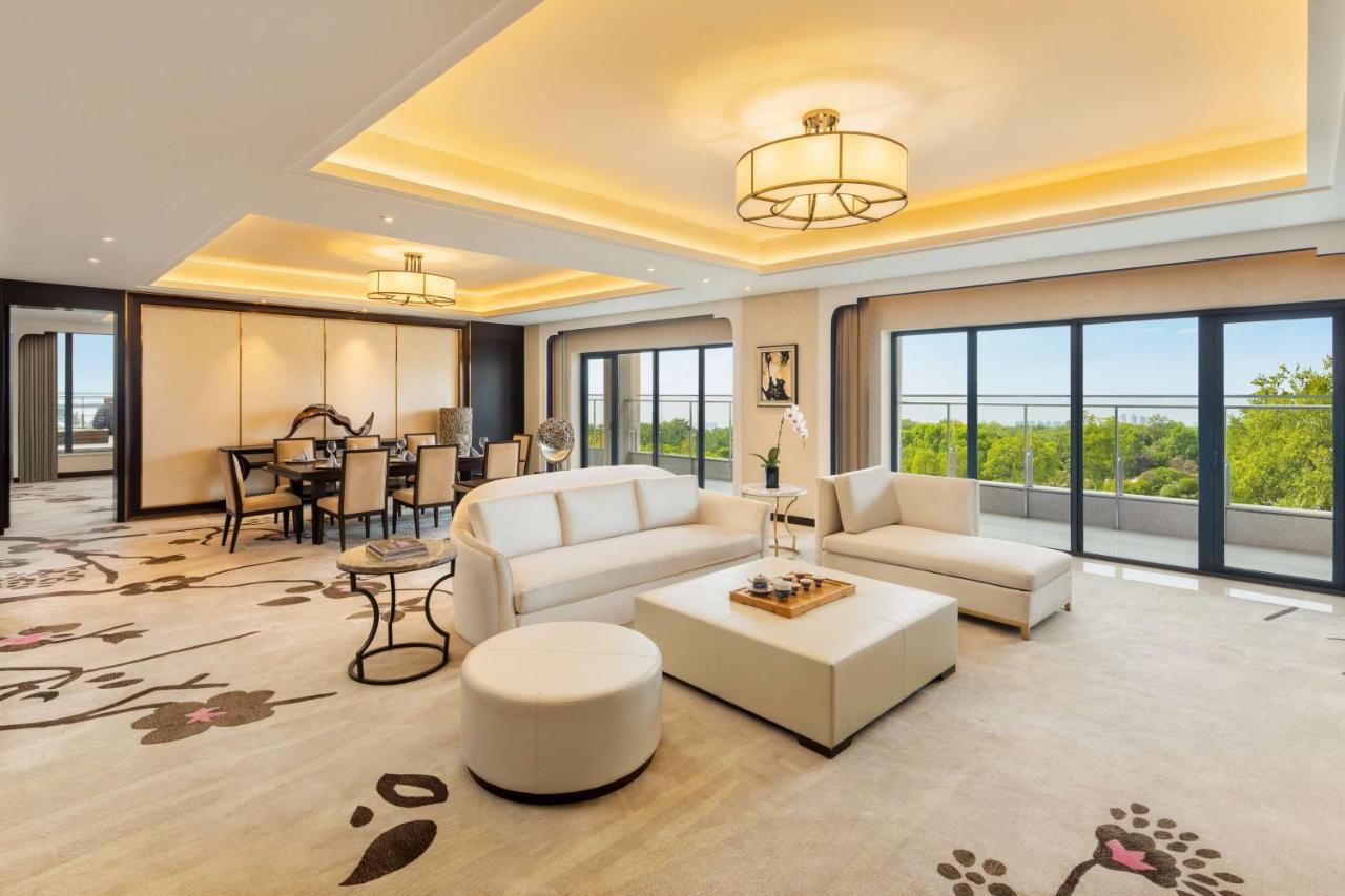 Wuhan Peninsula Hotel Bagian luar foto