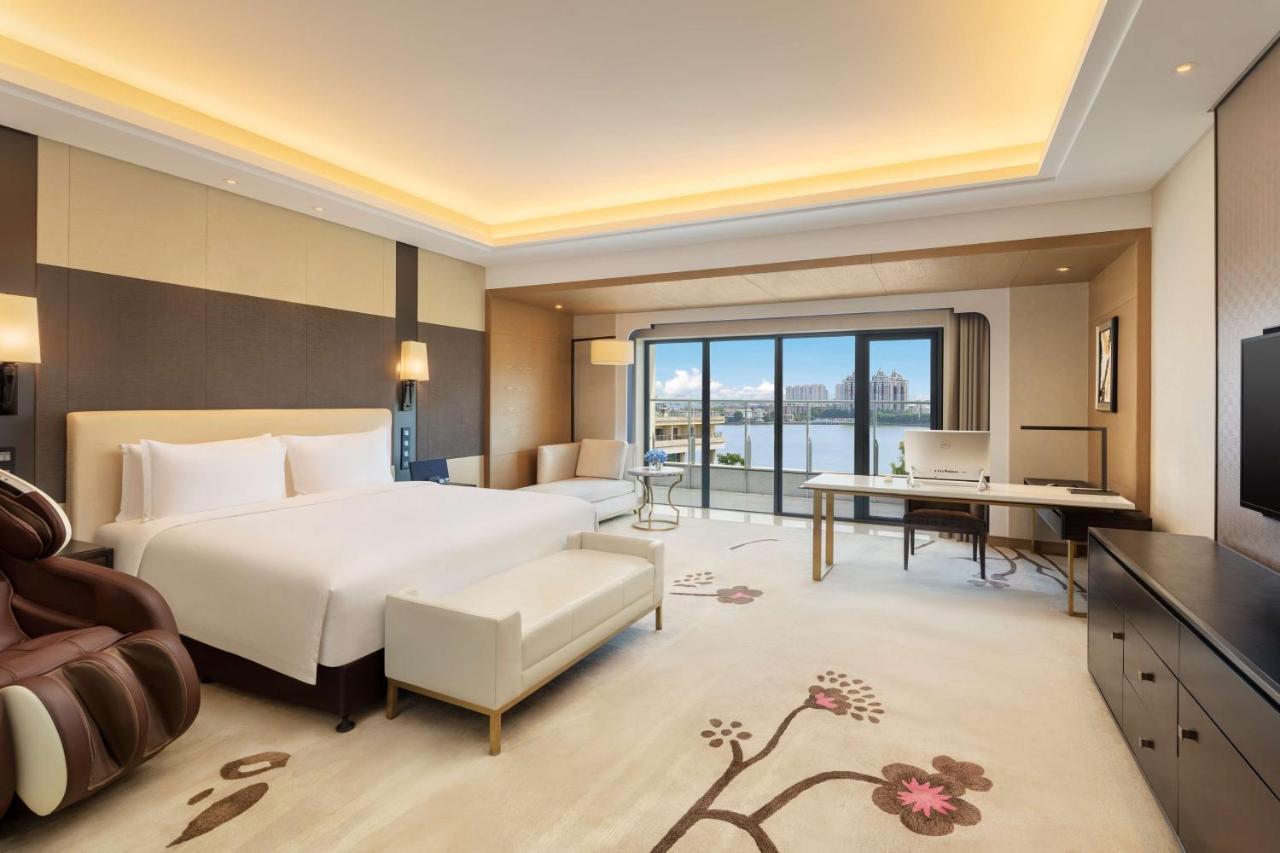 Wuhan Peninsula Hotel Bagian luar foto