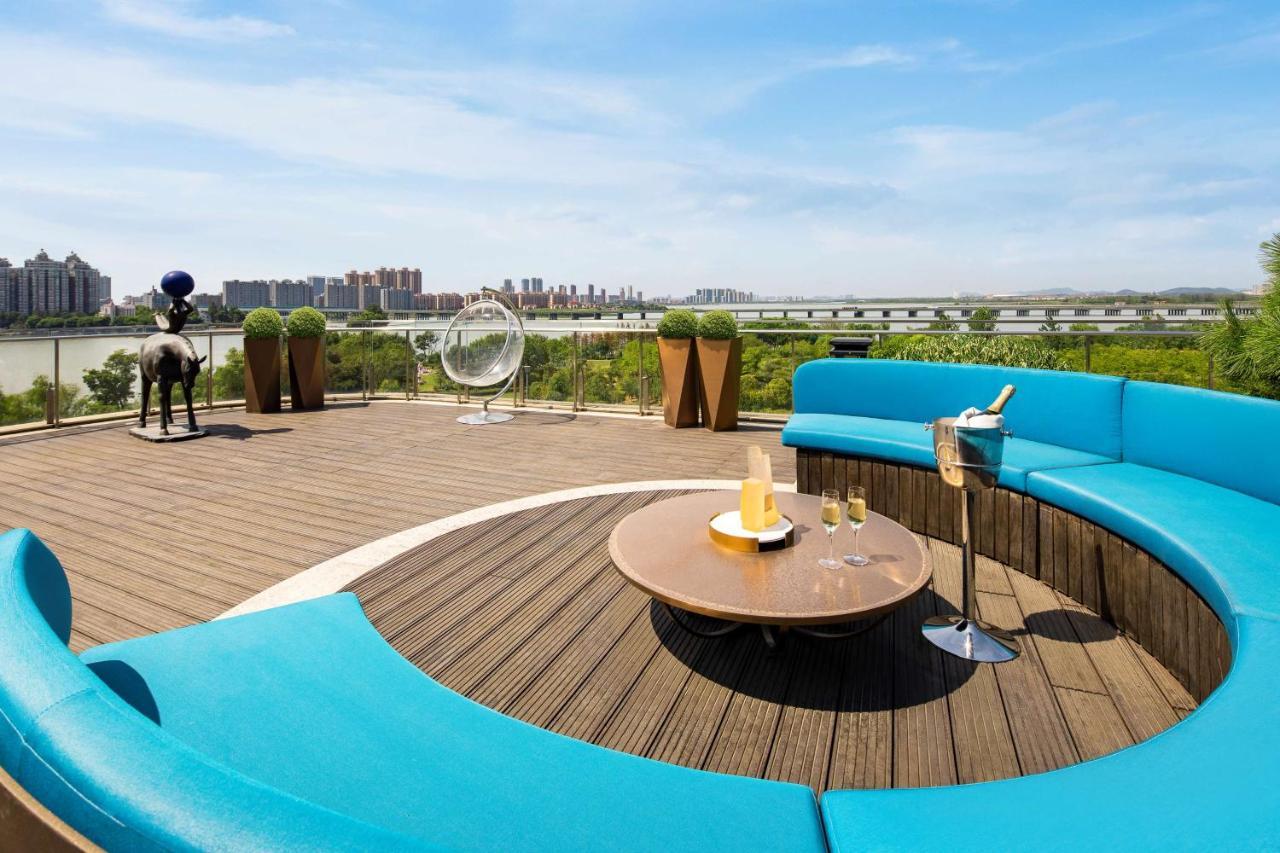 Wuhan Peninsula Hotel Bagian luar foto