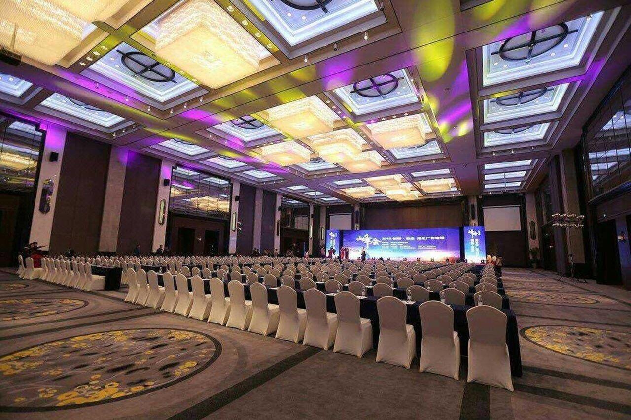 Wuhan Peninsula Hotel Bagian luar foto