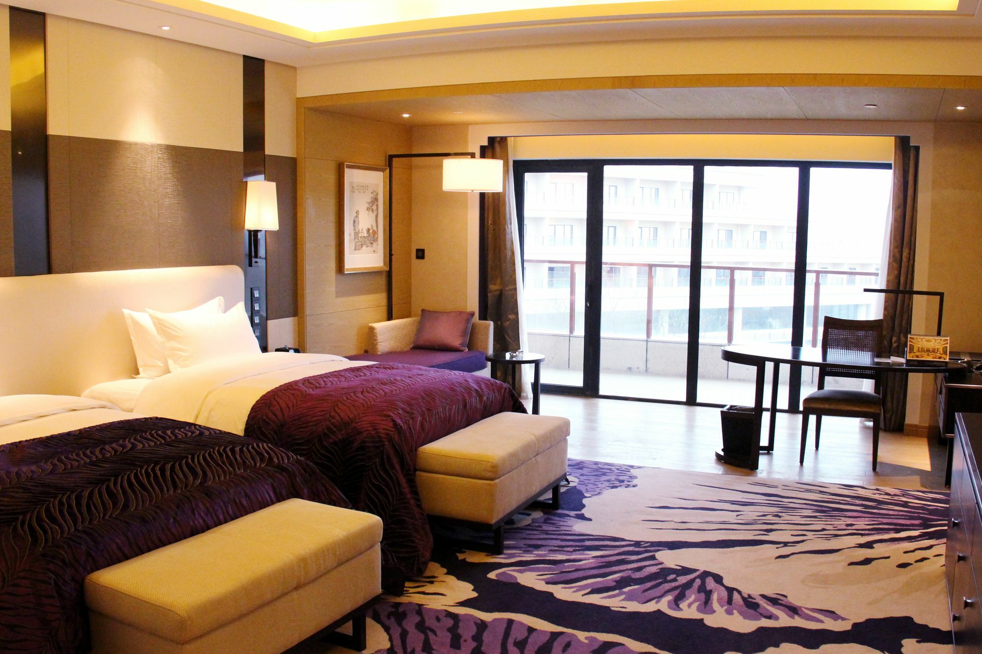 Wuhan Peninsula Hotel Bagian luar foto
