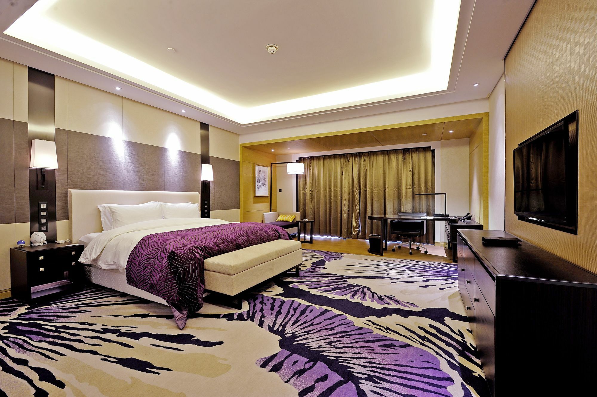 Wuhan Peninsula Hotel Bagian luar foto