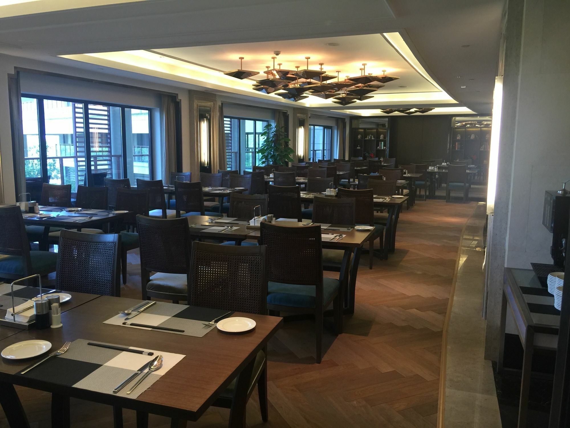 Wuhan Peninsula Hotel Bagian luar foto